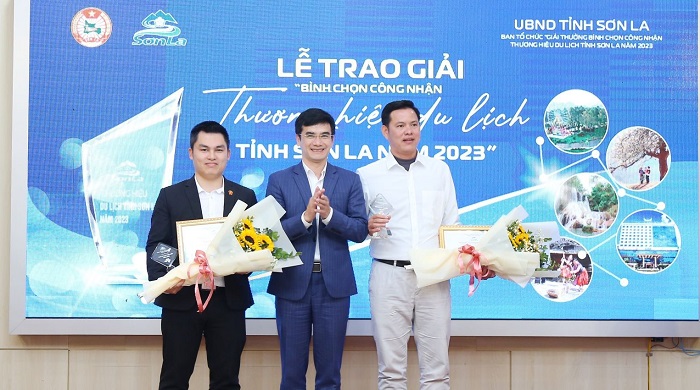 Các đơn vị nhận Giải thưởng bình chọn công nhận thương hiệu du lịch tỉnh Sơn La năm 2023.